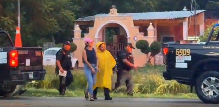 Aseguramiento y custodia de la conductora en el entronque a Hunucmá