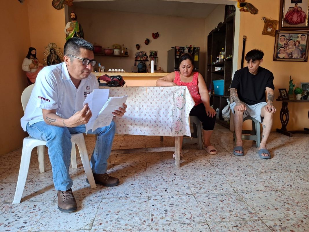 Regresan a Hunucmá dos migrantes yucatecos deportados de EE. UU.; Indemaya acompaña su reintegración